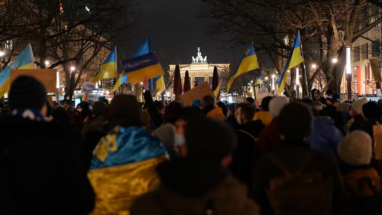 Demonstration gegen den Krieg in der Ukraine Demonstration vor dem brandenburger Tor