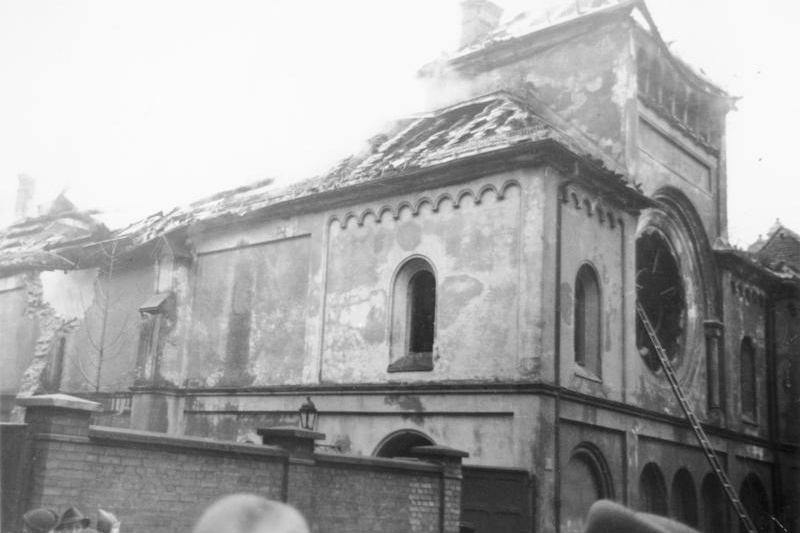 München.- Reichspogromnacht (9.11.1938).- Brennende Ohel-Jakob-Synagoge